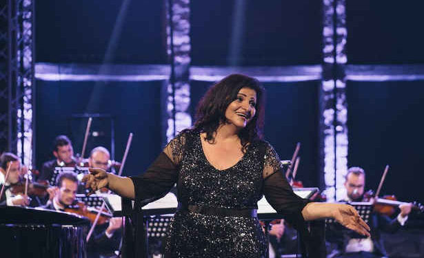 Tunisie : la grande diva de l’orient  Jahida Wahbe chante à Hammamet