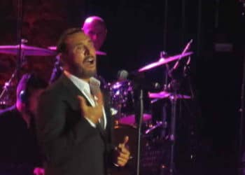 Tunisie : le « César de la chanson arabe » Khadem Essaher de nouveau à Carthage