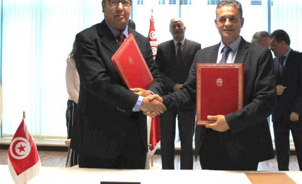 Tunisie : Signature d’une convention de coopération entre la Poste Tunisienne et le ministère de l’éducation