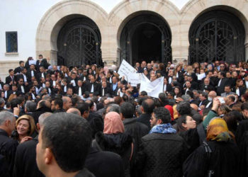Tunisie : les Avocats manifestent contre  la loi des finances de 2019