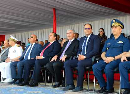 Tunisie : le ministre de défense assiste à la cérémonie de remise des diplômes des officiers de l’école de l’aviation Borj el Amri