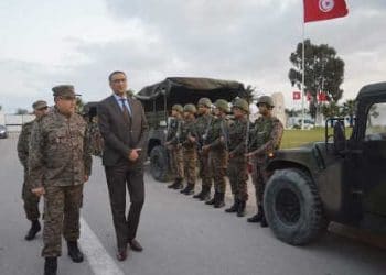 Tunisie : le ministre de la défense nationale assiste aux préparations des militaires participant à la tâche de prévention et la mise en œuvre des mesures de couvre-feu