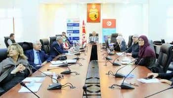 Tunisie : Examen d’une stratégie globale pour la protection des professionnels de la santé face au Covid-19