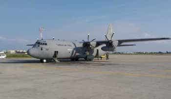 Tunisie- coronavirus :   Arrivée de l&rsquo; avion militaire transportant les équipements médicales pour le ministère de la Santé
