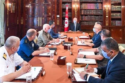 Tunsiie : le chef de l’Etat préside le conseil supérieur des armées