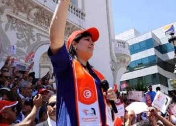 Tunisie : Sous le slogan « Ghannouchi dégage « , le Parti destourien libre (PDL) se manifeste devant le Théâtre municipal à Tunis