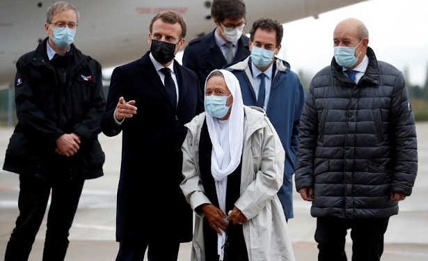 France : Arrivée de l’ex-otage française Sophie Pétronin en France après sa libération au Mali