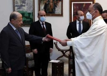 Tunisie: Son excellence M. Bouaraoui Limam présente ses lettres de créance en tant                   qu&rsquo; Ambassadeur de la République tunisienne au Liban, au Président libanais Michel Aoun