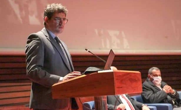 Tunisie : Le ministre des transports et de la logistique donne le coup d’envoi de la deuxième édition des Journées de l’Aviation « les ailles de la cité »