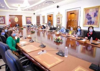 Tunisie : Le chef du gouvernement  préside le conseil  des pairs