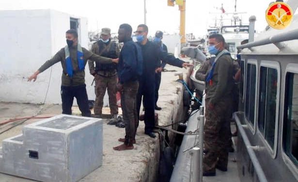 Tunisie : Les unités de l&rsquo;armée de la mer poursuivent leurs recherches d&rsquo;immigrants clandestins portés disparus en mer à Kerkennah