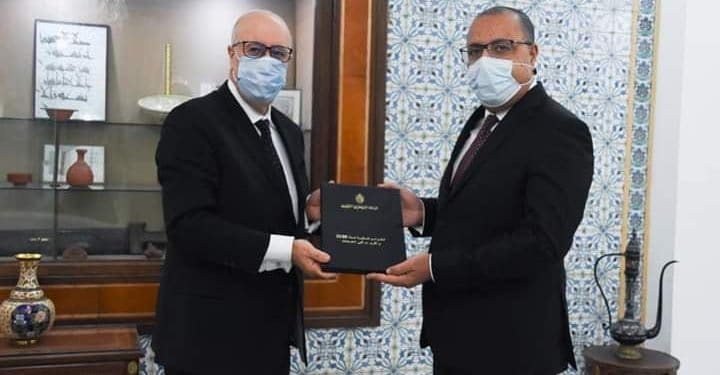 Tunisie : Le gouverneur de la banque centrale  présente  un rapport détaillé des états financiers de l’année 2020 au chef du gouvernement, Hichem Mechichi