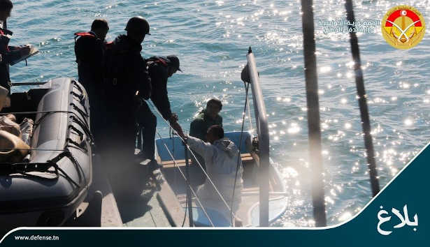 Tunisie : Vingt tunisiens secourus par l’Armée de la mer