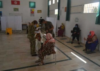 Tunisie : Les campagnes de vaccination par les militaires se pocampagnes de vaccinationursuivent dans cinq gouvernorats