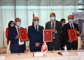 Tunisie : convention entre la Poste Tunisienne et le Ministère de l’Education pour permettre aux  élèves des  établissements scolaires de s’inscrire à distance par les moyens de paiement électroniques