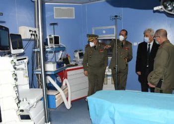 Tunisie : Le ministre de la Défense se rend en visite à l’hôpital militaire