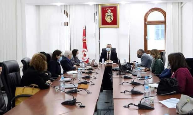 Tunisie : Le ministre de la santé, Ali Mrabet préside une réunion sur la situation épidémique