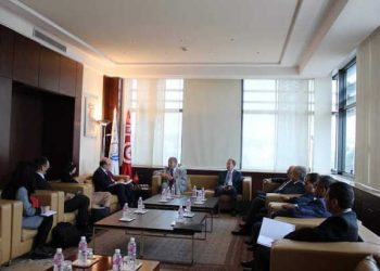 Tunisie : Le président de l&rsquo;Union tunisienne de l&rsquo;industrie, du commerce et de l&rsquo;artisanat (Utica), Samir Majoul, reçoit une délégation du Fonds monétaire international (FMI) conduite par Taline Koranchelian, directrice adjointe au département Moyen Orient et Asie Centrale