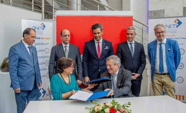 Tunisie :Ouverture du marché de l’emploi dans le secteur des services touristiques et hôteliers en France à 4 000 tunisiens chaque année pour une durée de trois ans