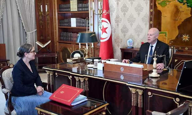 Tunisie :La cheffe du gouvernement, Najla Bouden remet le programme de réformes nationales au chef de l’Etat