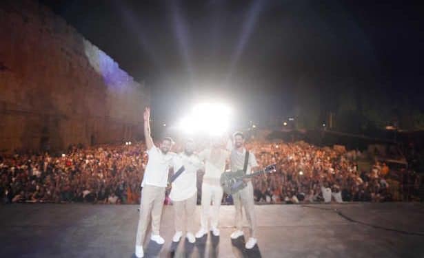 Avant son spectacle à Carthage :« Adonis » chante devant 4000 spectateurs au festival de Baalbak – Liban