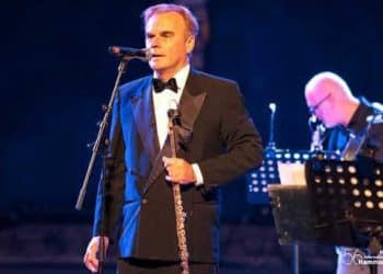 Tunisie : Le spectacle d’Andrea Griminelli , un hommage musical et scénique à Morricone et au cinéma italien à la 56è édition du festival international de Hammamet