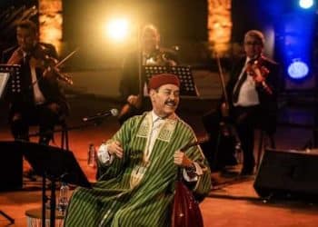 Tunisie : Pionnier de la musique tunisienne, Lotfi Bouchnak chante à guichets fermés à Hammamet