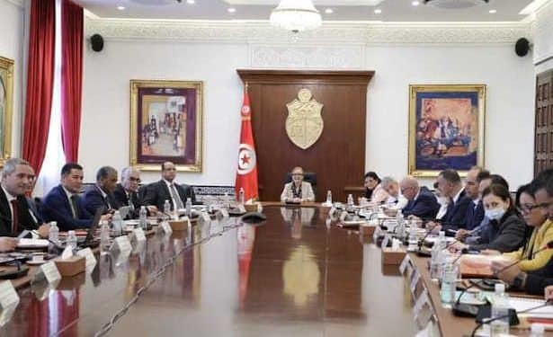 Tunisie : La cheffe du gouvernement , Najla Bouden préside un conseil ministériel dédié à la reprise du tourisme
