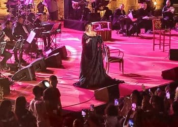 Clôture du Festival international de Carthage : Shirine Abdelwaheb sur la scène  de Carthage, un exemple de femme forte en déception