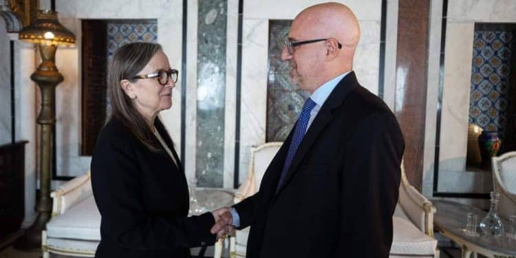 Tunisie : La cheffe du gouvernement, Najla Bouden félicite l’ambassadeur d’Italie en Tunisie, Lorenzo Fanara pour la réussite des législatives dans son pays