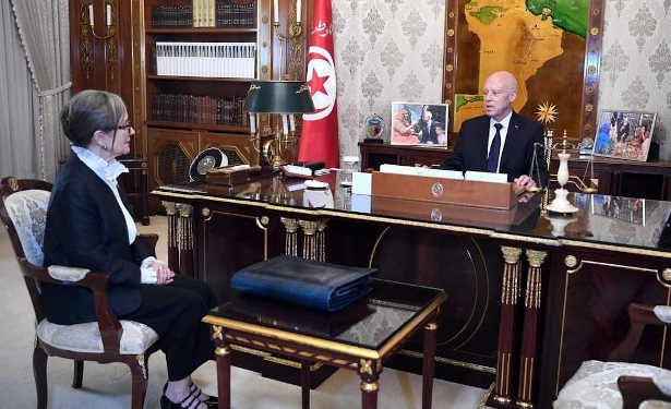 Tunisie : Kaïs Saïed appelle à trouver des « solutions rapides » aux engagements pris par les anciens gouvernements