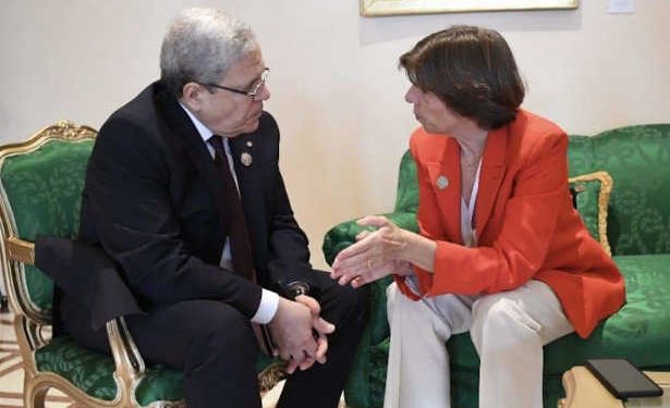 La Tunisie exhorte la France à assouplir la délivrance des visas