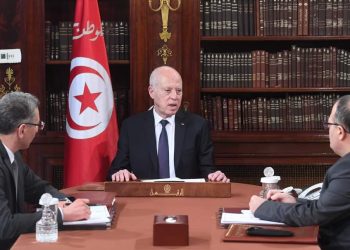Tunisie : Le chef de l’état, kais Saied s’entretient avec le ministre de l’intérieur,Taoufik Charfeddine, et le directeur général de la sûreté nationale, Mourad Saïdane