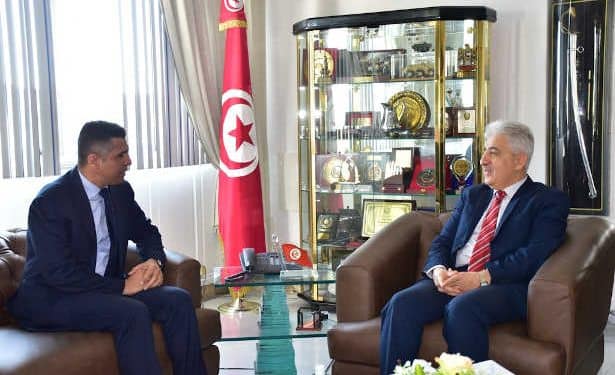 Tunisie&nbsp;: La coopération militaire au centre d’une rencontre du ministère de la Défense avec l’ambassadeur du Sultanat d’Oman, Hilal Ben Abdallah ben Ali Snani