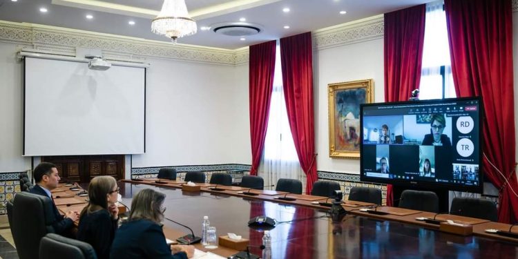 Tunisie : Les programmes liant la Tunisie, à la BERD au centre  d’une visioconférence  entre Bouden et Odile Renaud-Basso