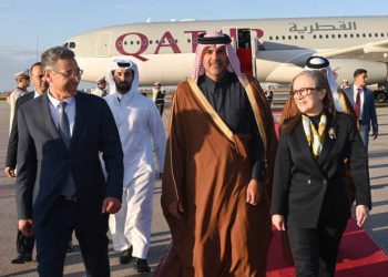 Tunisie : Le Premier ministre et ministre de l&rsquo;Intérieur du Qatar, Khaled ben Khalifa ben Abdelaziz Al Thani, en visite économique de deux jours en Tunisie