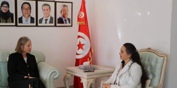 Tunisie: La coopération et le partenariat dans le domaine de l’environnement au cœur de la réunion entre Chikhaoui et l’ambassadeur du Canada en Tunisie, Lorraine Diguer