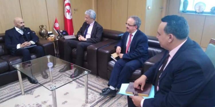Tunisie :  La coopération financière et la relance de l’investissement et du partenariat entre au cœur de la rencontre entre le ministre de l’Economie et de la Planification, Samir Saïed, et l’ambassadeur de Koweït à Tunis, Mansour Khaled