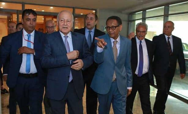 Tunisie-ASBU : Le Secrétaire général de la Ligue des États arabes, Ahmed Abou el-Gheit, en visite au foire technologique et  marché des logiciels à la cité de culture de Tunis (en photos)
