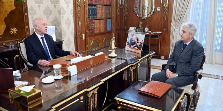 Tunisie: Le président Said regrette l&rsquo;accident d&rsquo;hélicoptère militaire, blâmant l&rsquo;équipement obsolète 