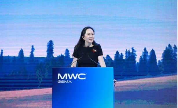 La présidente tournante et directrice financière de Huawei, Sabrina Meng présente un discours intitulé « Embrasser la transformation 5G »