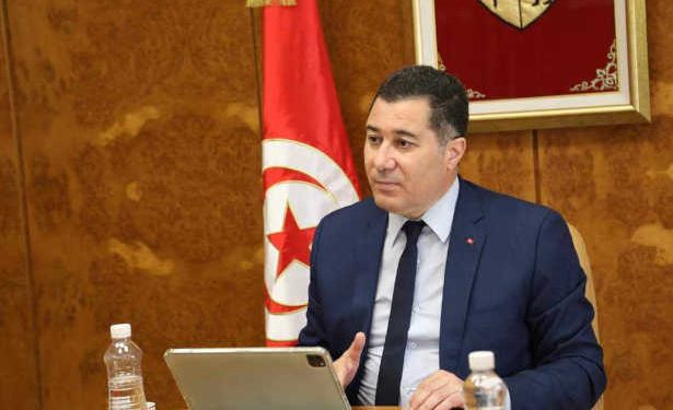 Tunisie : Le ministre des transports préside la seizième réunion du Comité national pour la sûreté de l’aviation civile