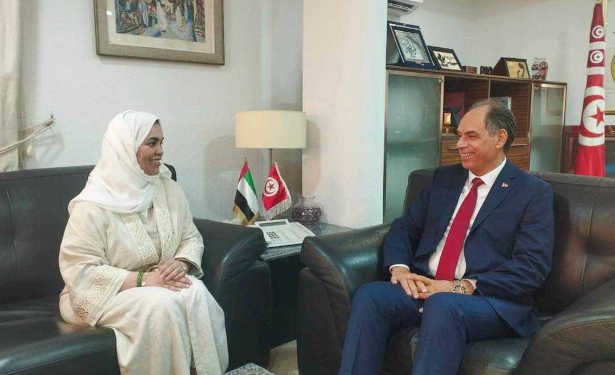 Tunisie :Le Ministre de l’Enseignement Supérieur et de la Recherche Scientifique  reçoit Son Excellence l’Ambassadrice des Emirats Arabes Unis en Tunisie