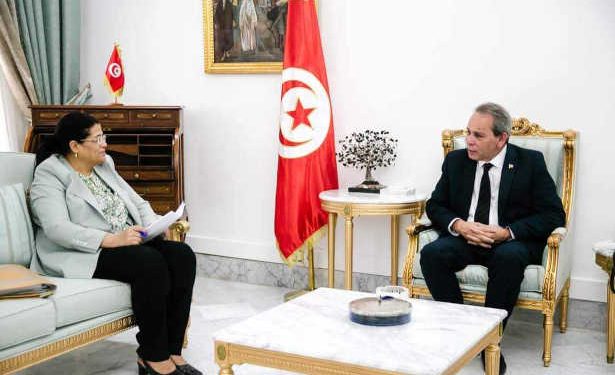 Tunisie : Le chef du gouvernement s’entretient avec la ministre des finances sur la situation des finances publiques