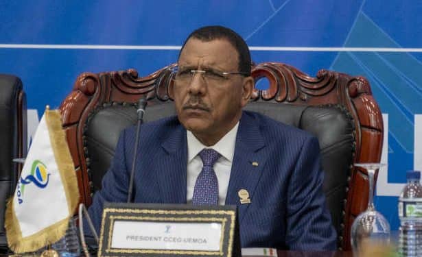 Niger : Le président renversé, Mohamed Bazoum menacé de poursuites judiciaires pour « haute trahison » et « atteinte à la sûreté » de l’Etat