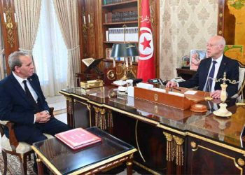 Tunisie : Le président de la République demande l’élaboration d’un projet de décret portant sur l’assainissement de l’administration