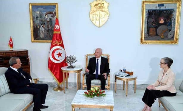 Tunisie : Le chef de l&rsquo;Etat préside la cérémonie de passation des pouvoirs à la Kasbah entre la cheffe du gouvernement sortante, Najla Bouden et de son successeur, Ahmed Hachani