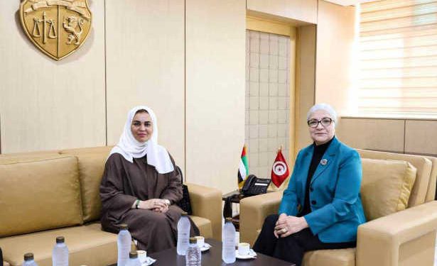 Tunisie : La ministre de la Justice reçoit l’ambassadeur des Émirats arabes unis en Tunisie, Dr.Imen Ahmed Sellami et souligne la nécessité de renforcer les relations de coopération judiciaire tuniso-émiratie