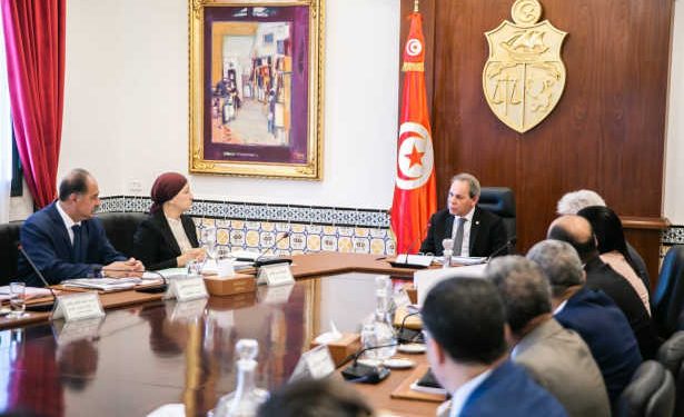 Tunisie : Le conseil des ministres adopte des projets de loi et de décrets, dont les textes budgétaires de 2023-2024 discutés