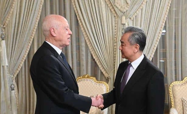 Tunisie : Le chef de l’Etat reçoit le ministre des Affaires étrangères, Wang YI